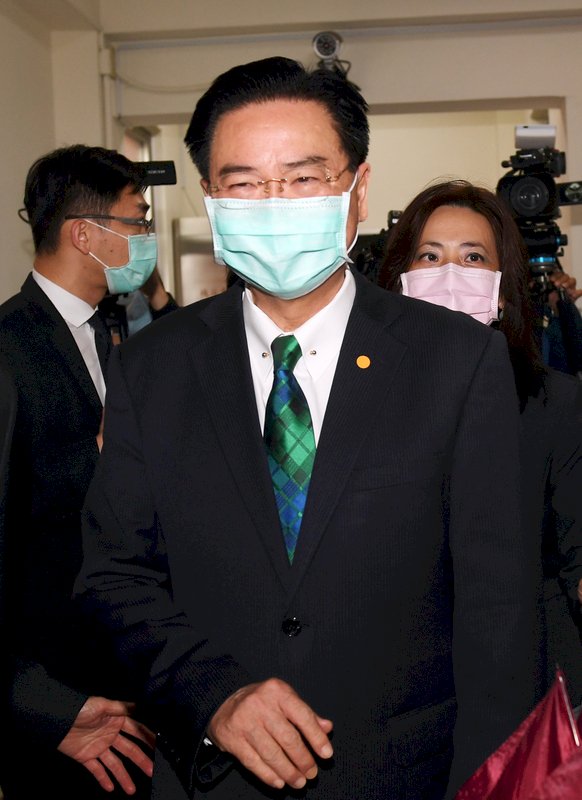 산소발생기 150대 곧 인도로 보내