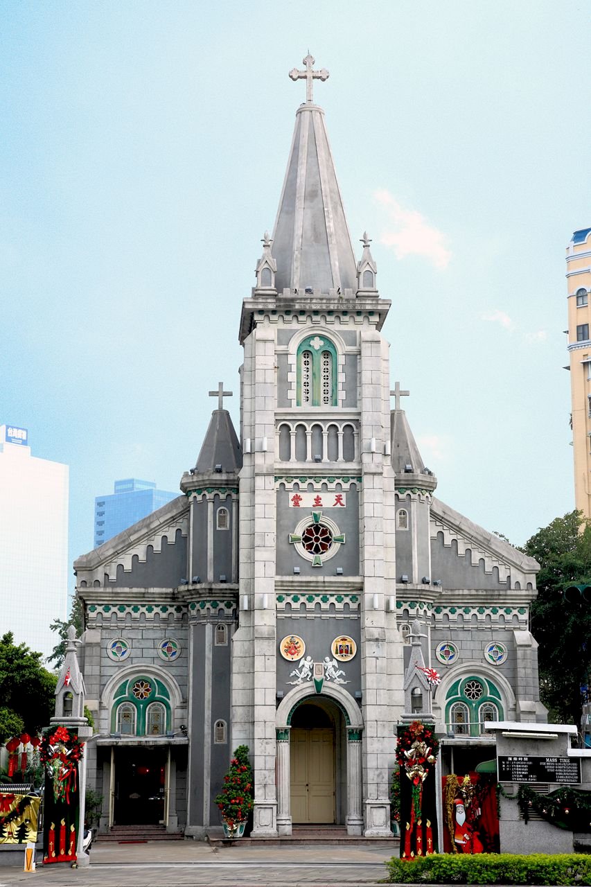 타이완에서 가장 풍부한 장식 예술을 자랑하는 성당 - 로사리오 성모성전 주교좌 대성당
