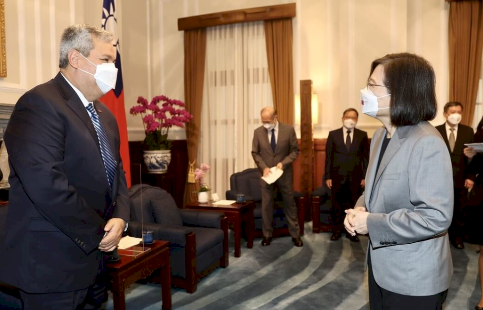 蔡총통, 오늘 단테 모씨 CABEI 총재 접견… “포스트 코로나 시대도 CABEI와 지속적인 협력 기대”