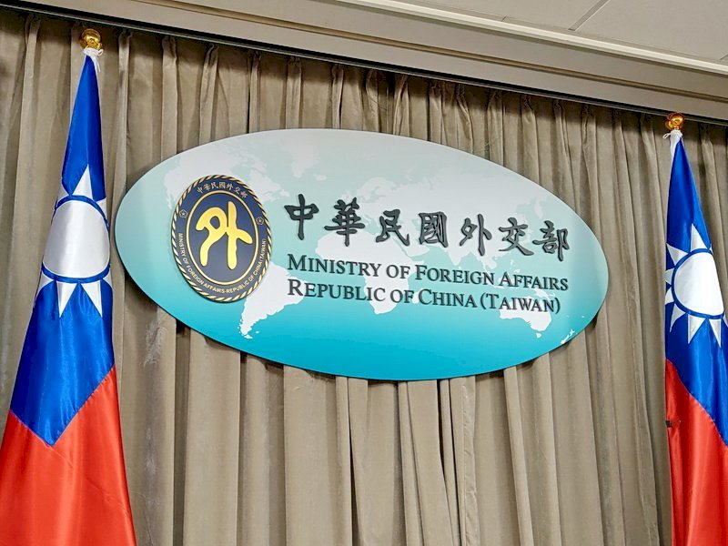 아베 전 총리 국장서 ‘타이완’이 명의로 헌화, 臺외교 “중국이 반발할 이유 없다”
