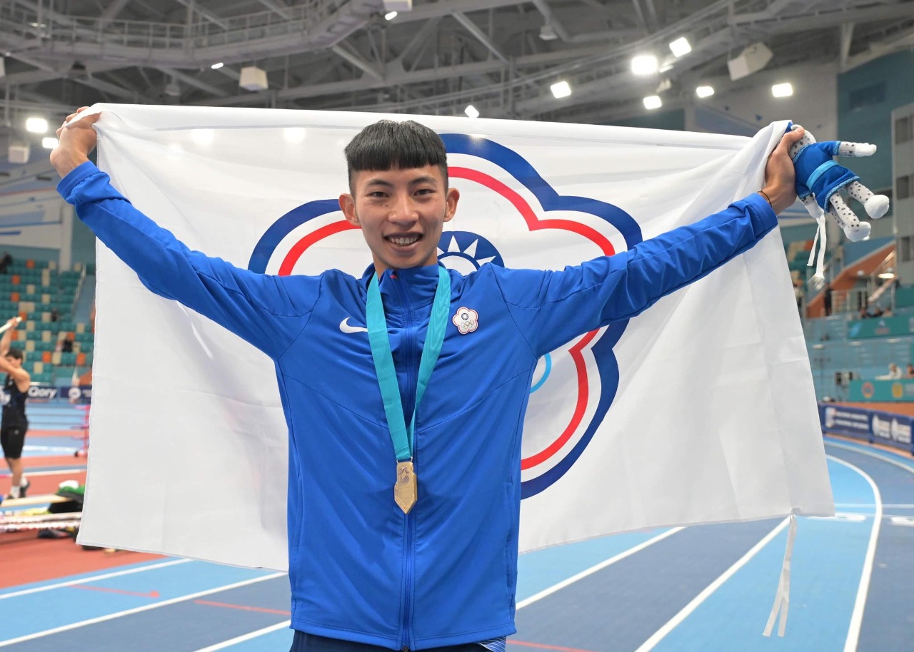 ‘멀리뛰기’ 린위탕, 아시아실내육상 8.02m로 금메달