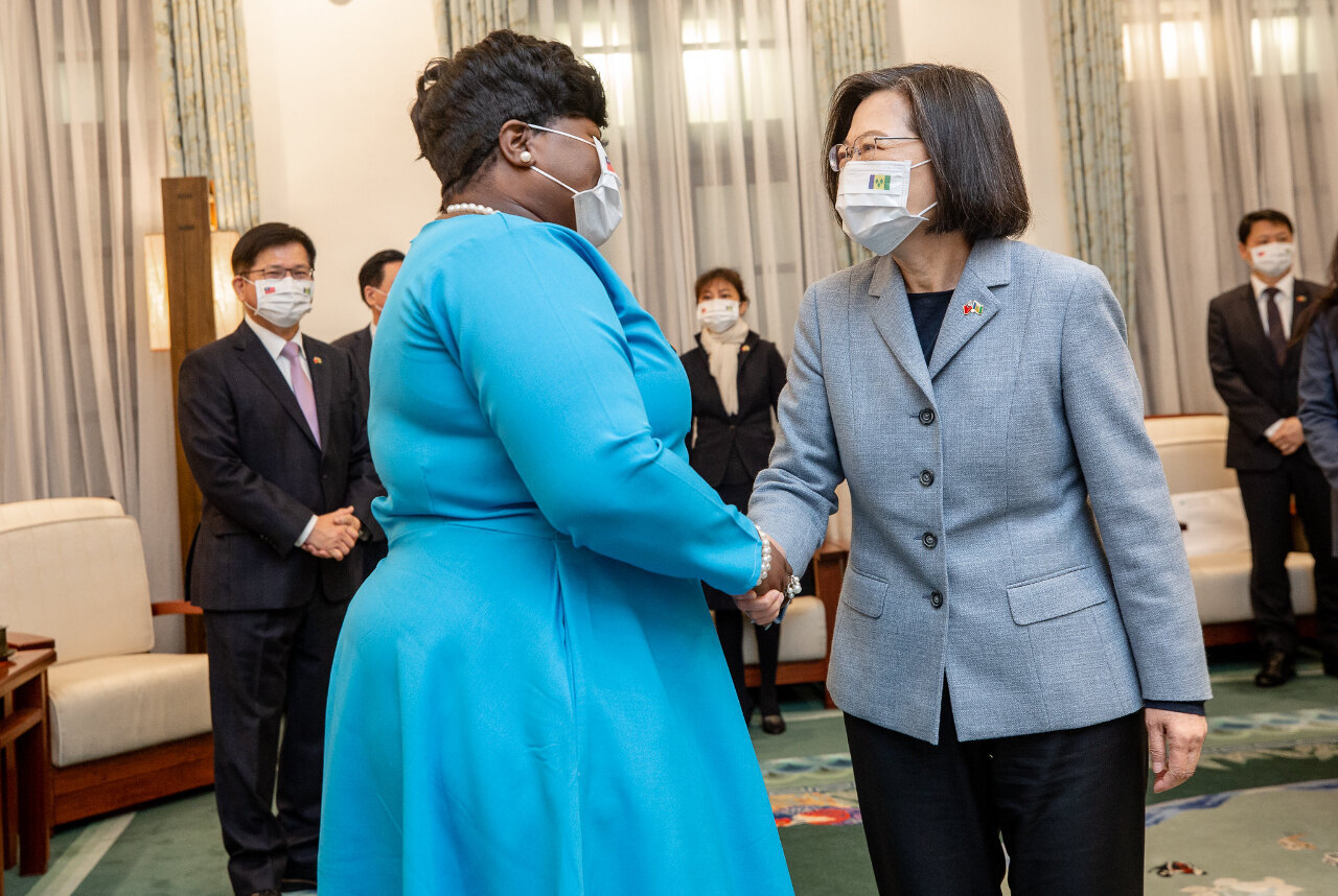 차이 총통, 세인트빈센트 외교장관 접견… “올해부터 타이완장학금 수혜인원 늘릴 예정”